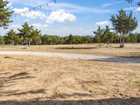 Bowie, TX 76230 Montague County