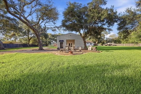 Stowell, TX 77665 Chambers County