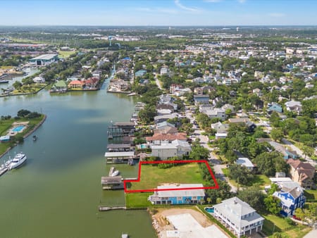 Clear Lake Shores, TX 77565 Galveston County