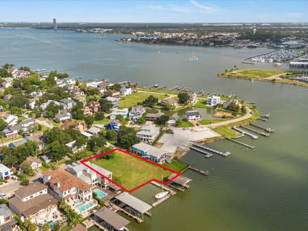 Clear Lake Shores, TX 77565 Galveston County
