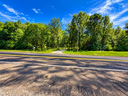Saratoga, TX 77585 Hardin County