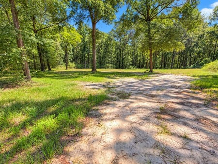 Saratoga, TX 77585 Hardin County