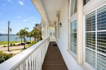 Tiki Island, TX 77554 Galveston County