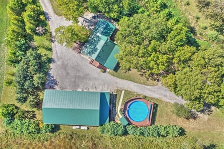 Bethany, IL 61914 Moultrie County