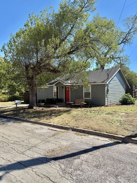 Bowie, TX 76230 Montague County