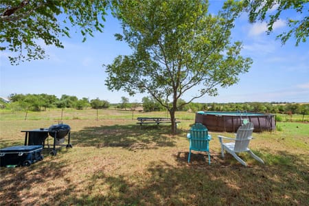 Lott, TX 76656 Falls County
