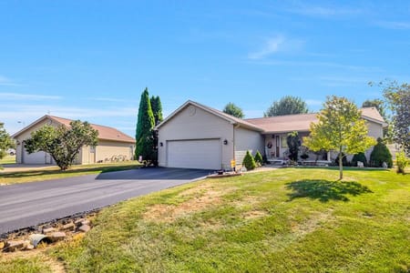 Bethany, IL 61914 Moultrie County