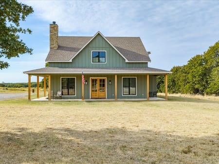 Bowie, TX 76230 Montague County