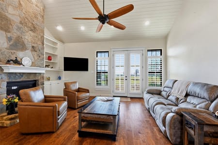 Whitesboro, TX 76273 Grayson County