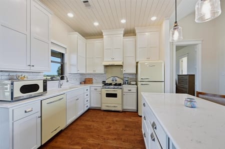 Whitesboro, TX 76273 Grayson County