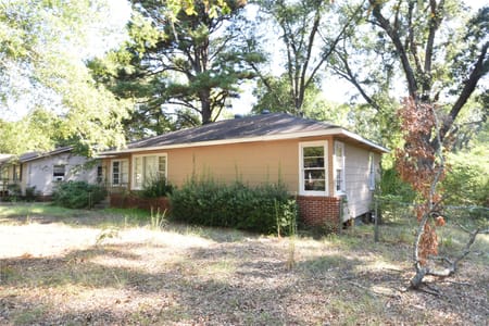 Vivian, LA 71082 Caddo Parish