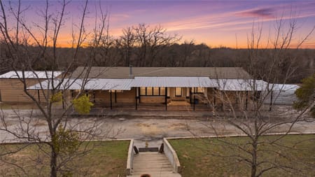 Bowie, TX 76230 Montague County