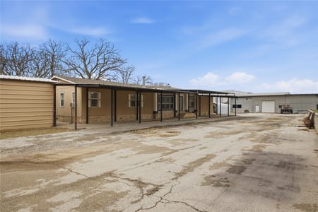 Bowie, TX 76230 Montague County