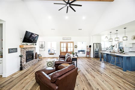 Bowie, TX 76230 Montague County