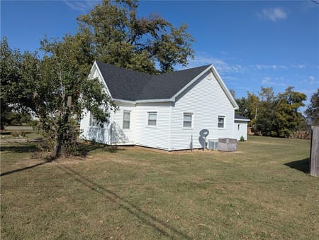 Ashmore, IL 61912 Coles County