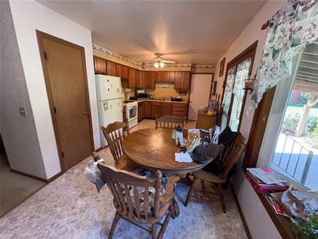 St Elmo, IL 62458 Fayette County