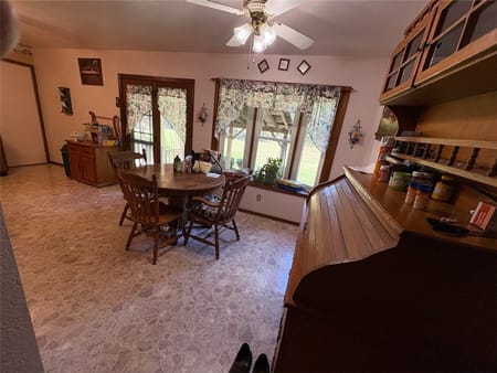 St Elmo, IL 62458 Fayette County