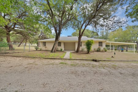 Blum, TX 76627 Hill County