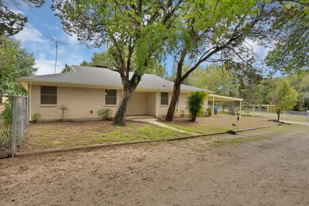 Blum, TX 76627 Hill County
