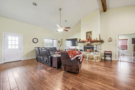 Cleburne, TX 76033 Johnson County