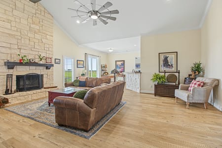 Navasota, TX 77868 Grimes County
