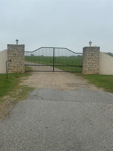 Bowie, TX 76230 Montague County