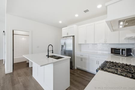 Tulsa, OK 74146 Tulsa County