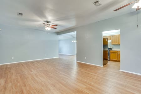 Arlington, TX 76001 Tarrant County