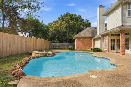 Woodway, TX 76712 McLennan County