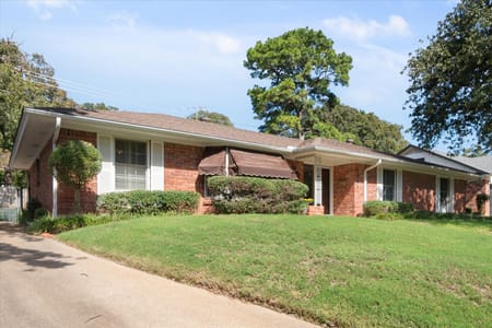Fort Worth, TX 76112 Tarrant County