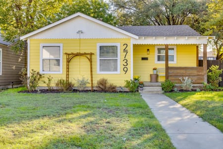 Fort Worth, TX 76110 Tarrant County