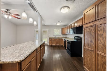 Arlington, TX 76017 Tarrant County