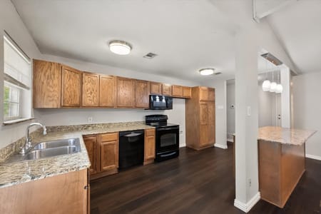 Arlington, TX 76017 Tarrant County