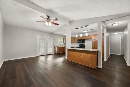 Arlington, TX 76017 Tarrant County