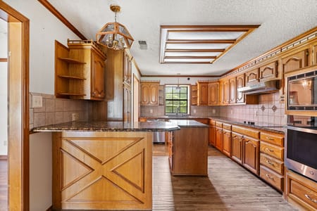 Quinlan, TX 75474 Hunt County