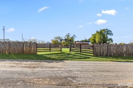 Archer City, TX 76351 Archer County