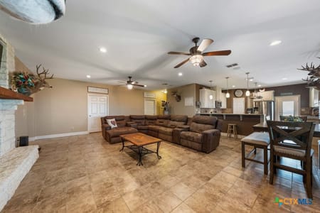 Kenedy, TX 78119 Karnes County