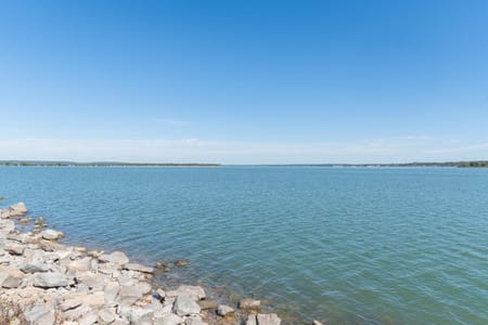 Runaway Bay, TX 76426 Wise County