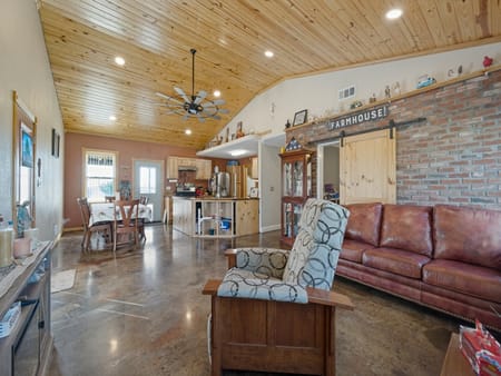 Muenster, TX 76252 Cooke County