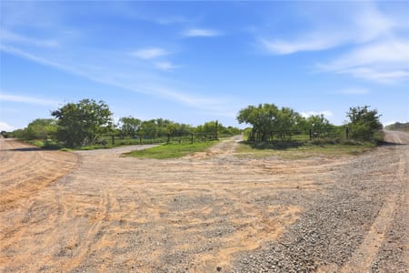 Henrietta, TX 76365 Clay County