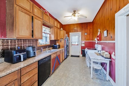 Bowie, TX 76230 Montague County