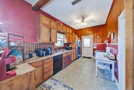 Bowie, TX 76230 Montague County