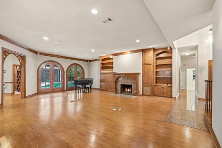 Arlington, TX 76017 Tarrant County