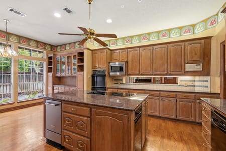 Arlington, TX 76017 Tarrant County