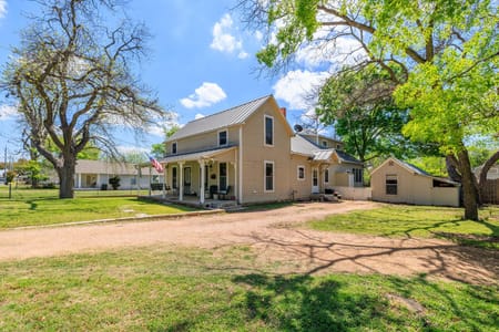 Fredericksburg, TX 78624 Gillespie County