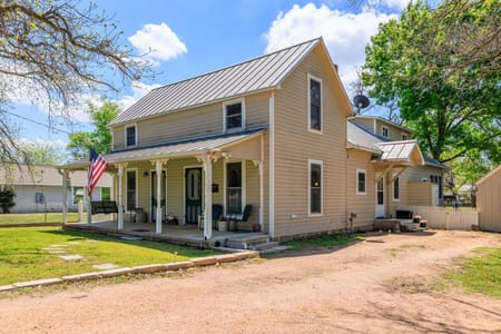 Fredericksburg, TX 78624 Gillespie County