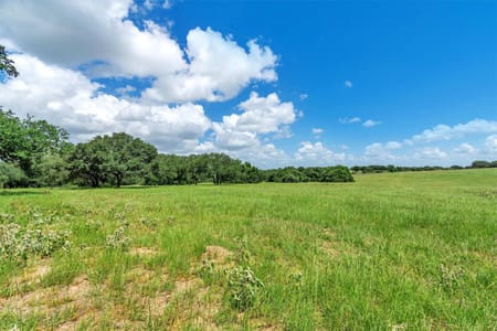 Yoakum, TX 77995 DeWitt County