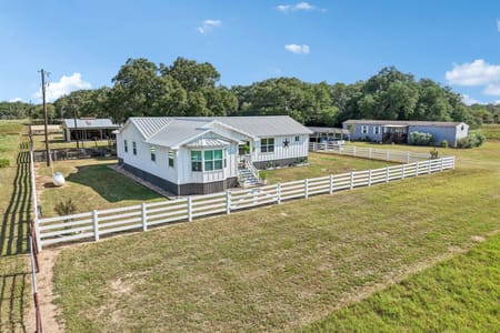 Smithville, TX 78957 Fayette County