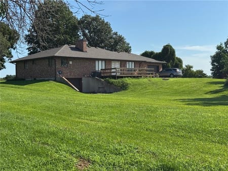 Gallatin, MO 64640 Daviess County