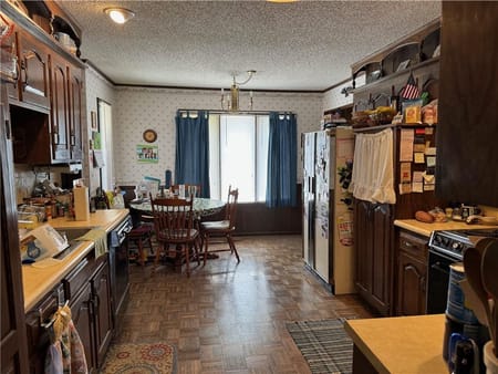 Gallatin, MO 64640 Daviess County